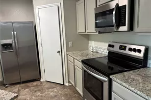 2101 Whistling Way, Taylor, TX 76574 - Photo 8