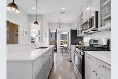 2709 E 3rd Street #2, Austin, TX 78702 - Photo 8