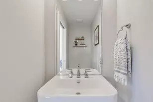 2709 E 3rd St, Austin, TX 78702 - Photo 16