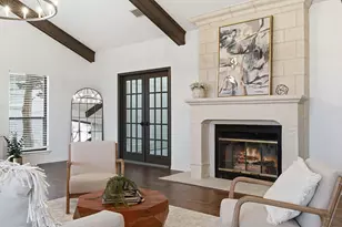 102 Laura Ln, Austin, TX 78746 - Photo 10