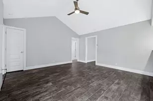 3910 Hillside Dr, Round Rock, TX 78681 - Photo 14