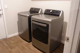 1709 Arborside Dr, Austin, TX 78754 - Photo 18