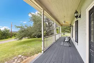 901 Lauder Dr, Spicewood, TX 78669 - Photo 10