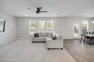 214 Saranac Dr, Elgin, TX 78621 - Photo 18