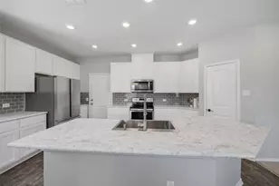 214 Saranac Dr, Elgin, TX 78621 - Photo 10