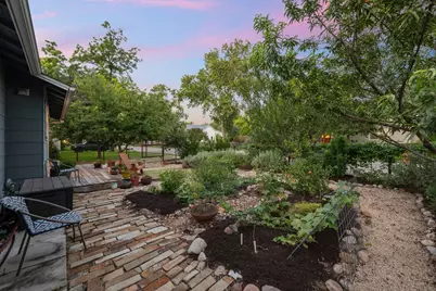 5802 Chesterfield Avenue, Austin, TX 78752 - Photo 4