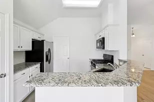 3012 Hill St, Round Rock, TX 78664 - Photo 6