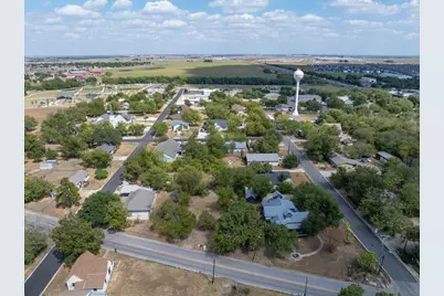 304 N Fm 1660, Hutto, TX 78634 - Photo 4