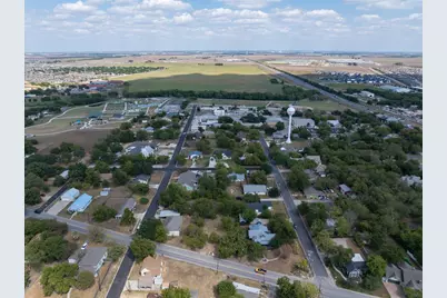 304 N Fm 1660, Hutto, TX 78634 - Photo 8