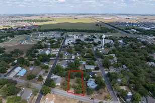304 N Fm 1660, Hutto, TX 78634 - Photo 1