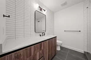 84 East Ave, Austin, TX 78701 - Photo 12