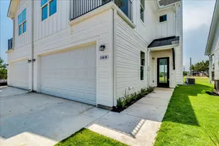 136 Lourdes Ct, Dripping Springs, TX 78620 - Photo 6