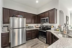 334 Creekside Curve Curve, New Braunfels, TX 78130 - Photo 6