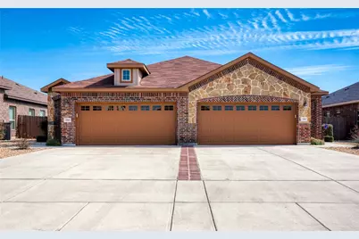 334 Creekside Curve Curve, New Braunfels, TX 78130 - Photo 2