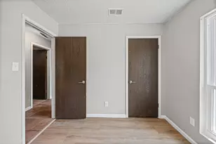 1206 S Trace Dr, Austin, TX 78745 - Photo 12