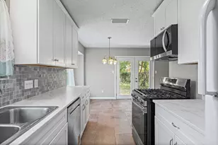 1206 S Trace Dr, Austin, TX 78745 - Photo 10