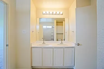 714 Lavaca Loop, Elgin, TX 78621 - Photo 38