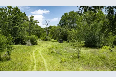 7221 W Old Lockhart Road, Muldoon, TX 78949 - Photo 20