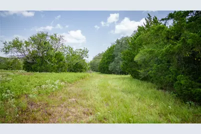 7221 W Old Lockhart Road, Muldoon, TX 78949 - Photo 26