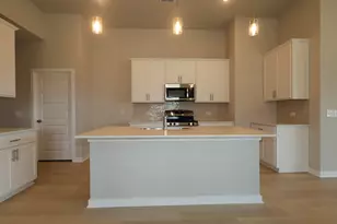 9400 Corvallis Dr, Austin, TX 78747 - Photo 4