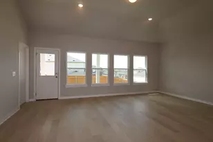 9400 Corvallis Dr, Austin, TX 78747 - Photo 6