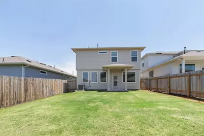 320 Fairfax Avenue, San Marcos, TX 78666 - Photo 4