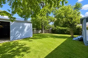 810 N 6th St, Temple, TX 76501 - Photo 8