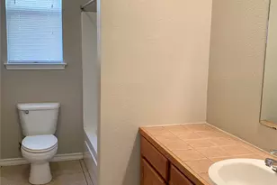 200 Sandstone Dr, Jarrell, TX 76537 - Photo 6