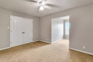 200 Sandstone Dr, Jarrell, TX 76537 - Photo 18