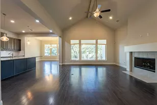 205 Barefoot Park Ln, Georgetown, TX 78628 - Photo 4