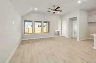107 Malibu, Hutto, TX 78634 - Photo 8