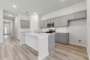 107 Malibu, Hutto, TX 78634 - Photo 2