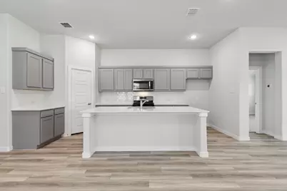107 Malibu, Hutto, TX 78634 - Photo 8