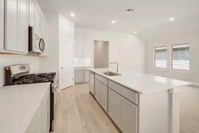 107 Malibu, Hutto, TX 78634 - Photo 6