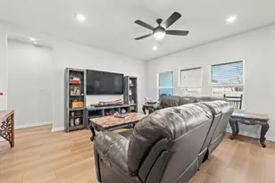 210 Grand Teton Dr, Kyle, TX 78640 - Photo 6