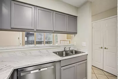 807 W 25th Street #309, Austin, TX 78705 - Photo 12