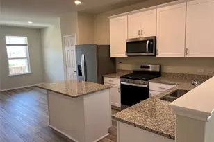 561 Papaya Dr, Buda, TX 78610 - Photo 4