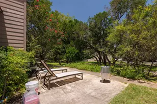 4 Townhouse Cir, Wimberley, TX 78676 - Photo 2