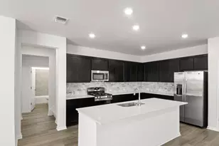 304 Bay Breeze Dr, Kyle, TX 78640 - Photo 8