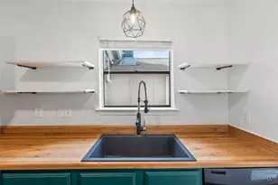 1712 N Timber Ridge Rd, Austin, TX 78741 - Photo 14