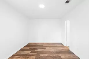 1712 N Timber Ridge Rd, Austin, TX 78741 - Photo 24