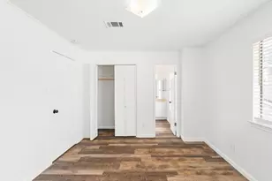 1712 N Timber Ridge Rd, Austin, TX 78741 - Photo 20