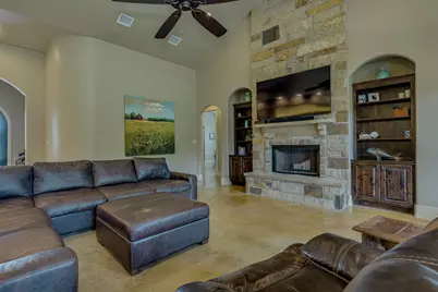 212 Golden Eagle Way, Liberty Hill, TX 78642 - Photo 8