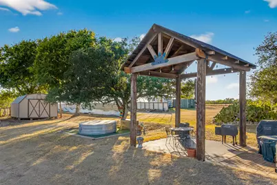 672 County Road 447, Waelder, TX 78959 - Photo 22