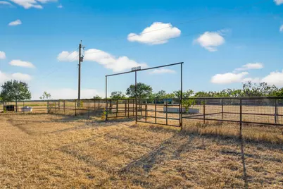672 County Road 447, Waelder, TX 78959 - Photo 36