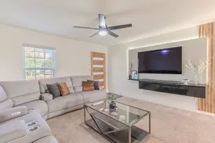 204 Denson Ln, Jarrell, TX 76537 - Photo 4