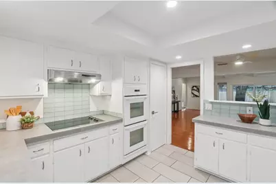 2505 Comburg Castle Way, Austin, TX 78748 - Photo 12