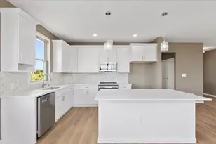 151 Bianca Cir, Del Valle, TX 78617 - Photo 10