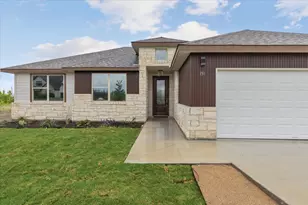 151 Bianca Cir, Del Valle, TX 78617 - Photo 2