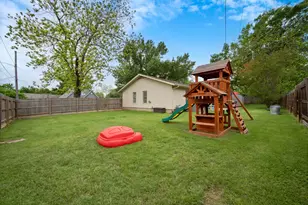 509 E 17th St, Georgetown, TX 78626 - Photo 28